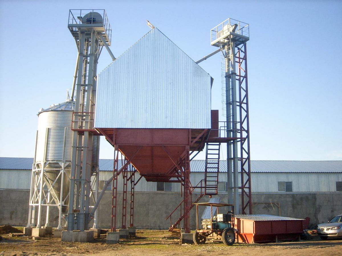 Зерновой элеватор нория